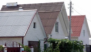 крыши домов из шифера